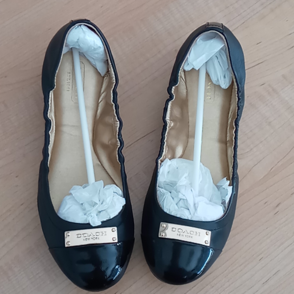 Coach flats